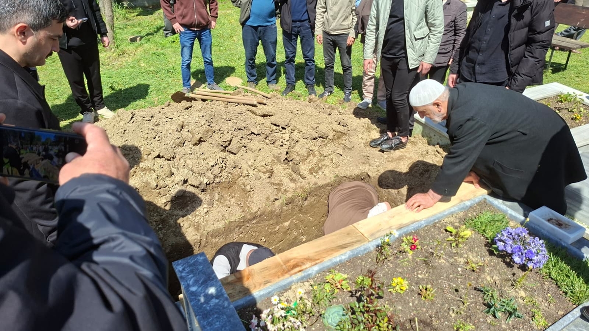 Ali Hikmet Yıldırım defnedildi