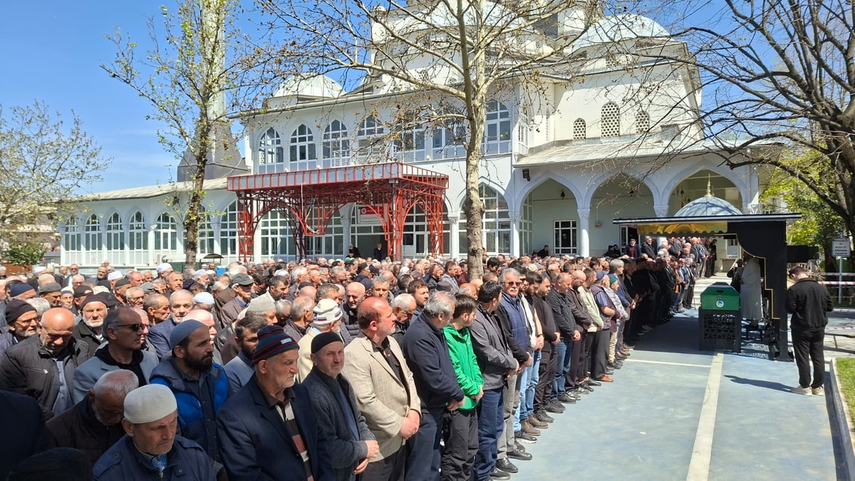 Ali Hikmet Yıldırım defnedildi