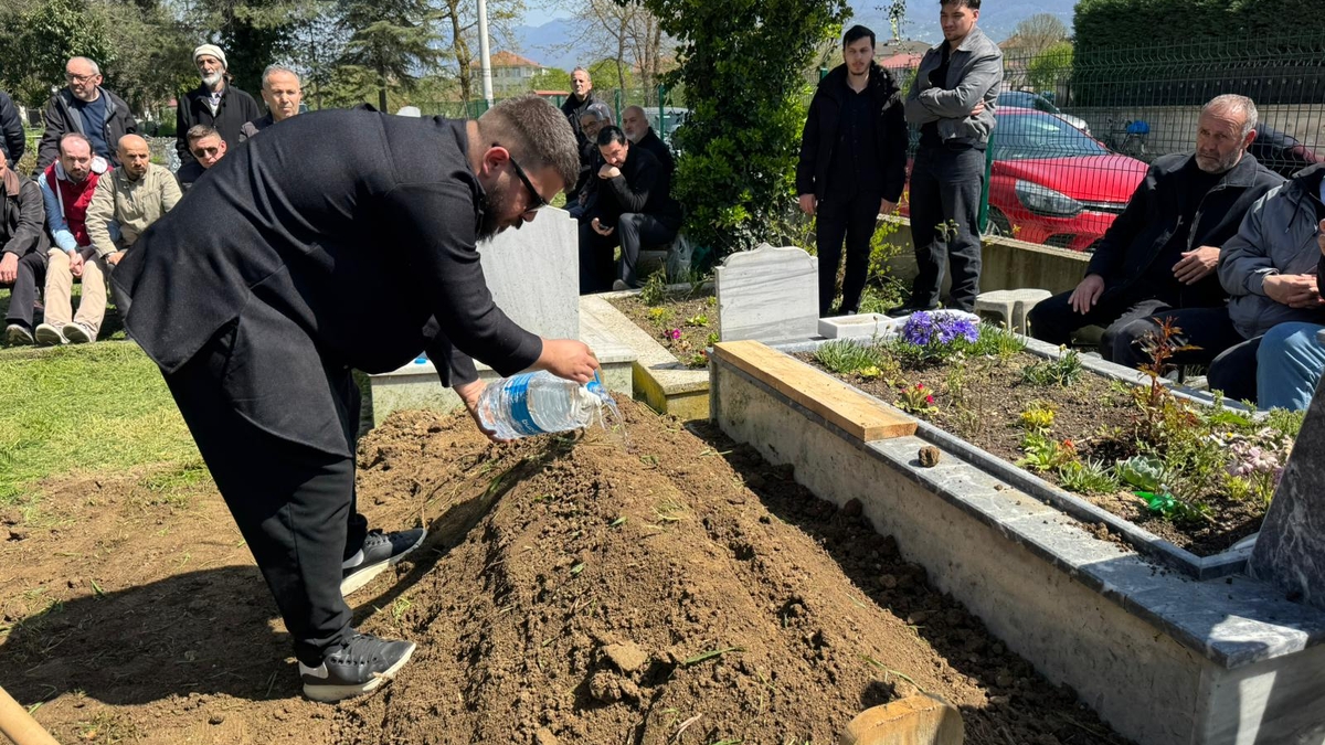 Ali Hikmet Yıldırım defnedildi