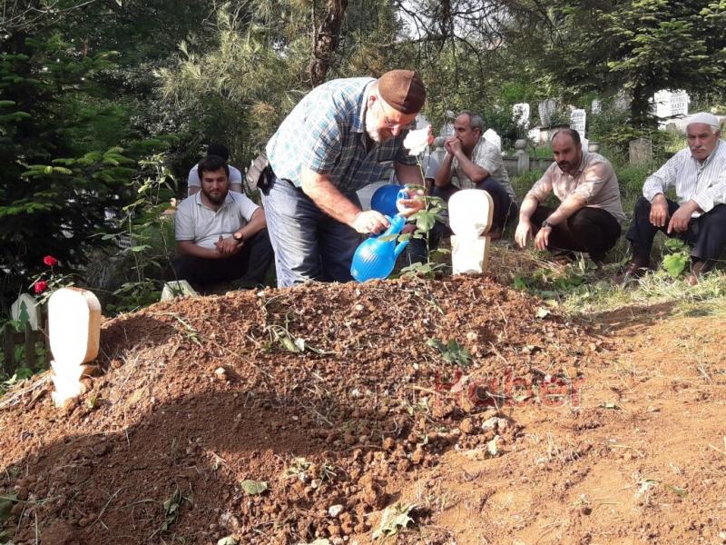 Ali Osman Albayrak Defnedildi