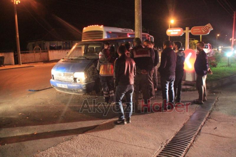 Alkollü Sürücü Direğe Çarparak Durabildi