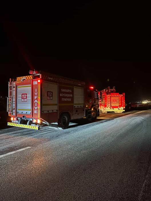 Alkollü sürücü minibüse çarptı: 1 ölü, 3 yaralı