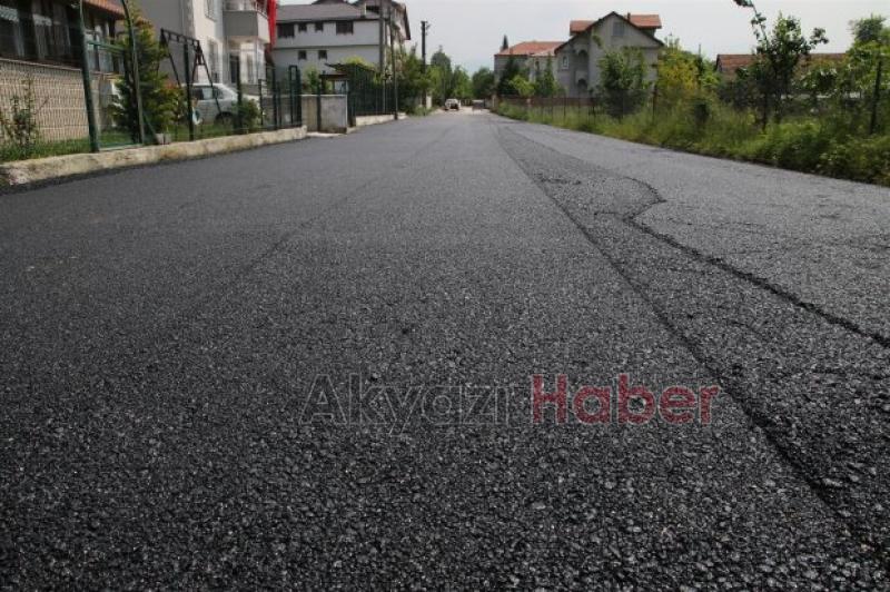 Alt Yapısı Tamamlanan Mahallelerde Asfalt Serimi Başladı