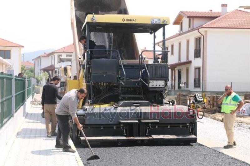 Alt Yapısı Tamamlanan Mahallelerde Asfalt Serimi Başladı