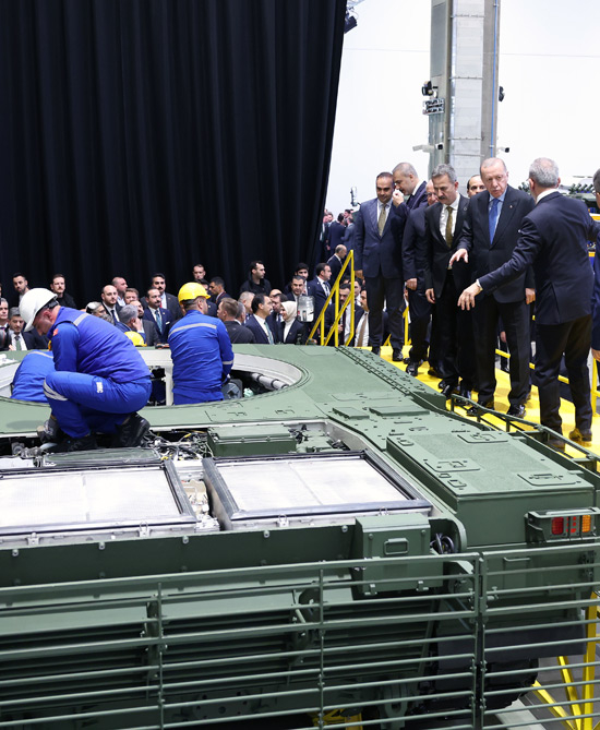 Altay Tankı'nın TSK'ya ilk teslimatı yapıldı