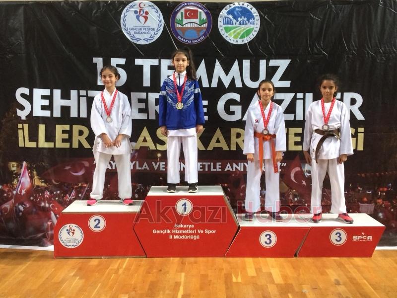 Altın Gençlerden boş yok