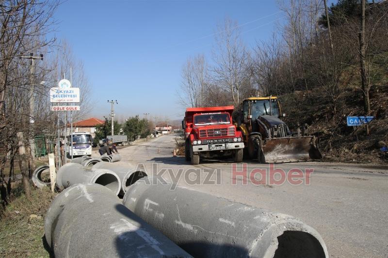 ALTINDERE MAHALLESİNDE ALT YAPI ÇALIŞMALARI DEVAM EDİYOR