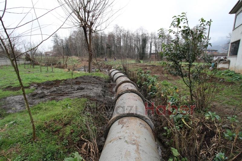 ALTINDERE MAHALLESİNDE KANAL SULARI KONTROL ALTINDA