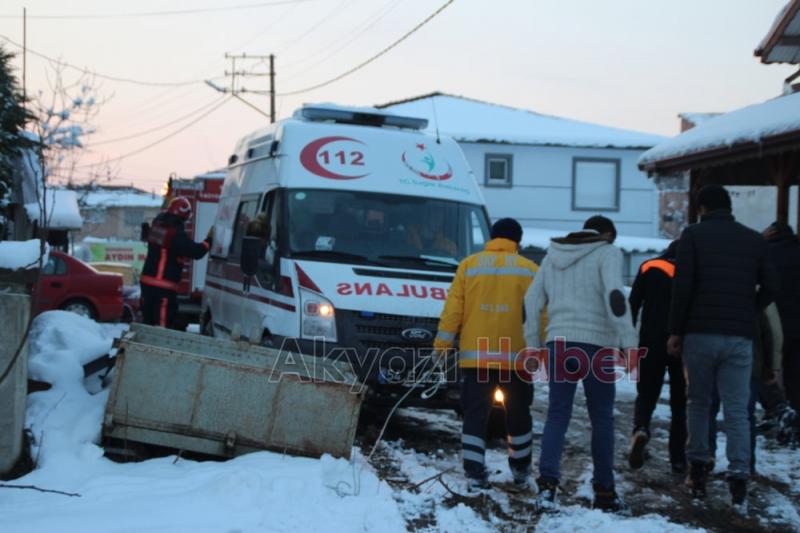  Ambulans Kar a Saplandı