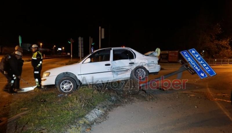Ambulans Otomobil ile çarpıştı