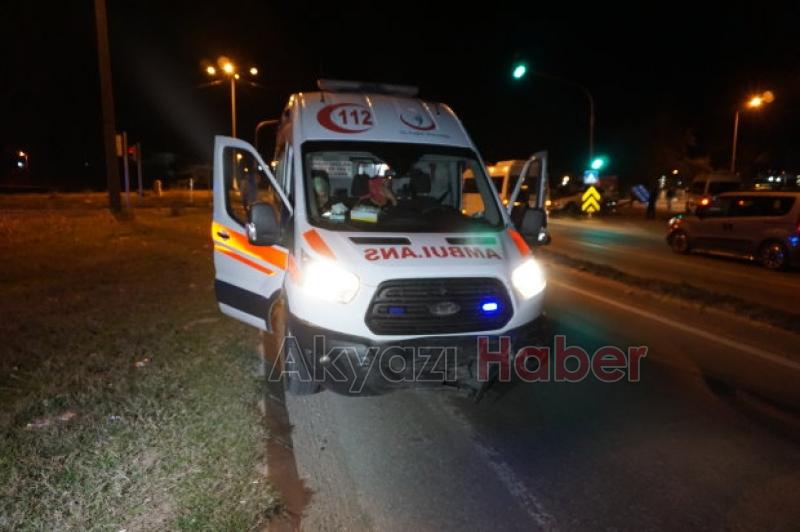 Ambulans Otomobil ile çarpıştı