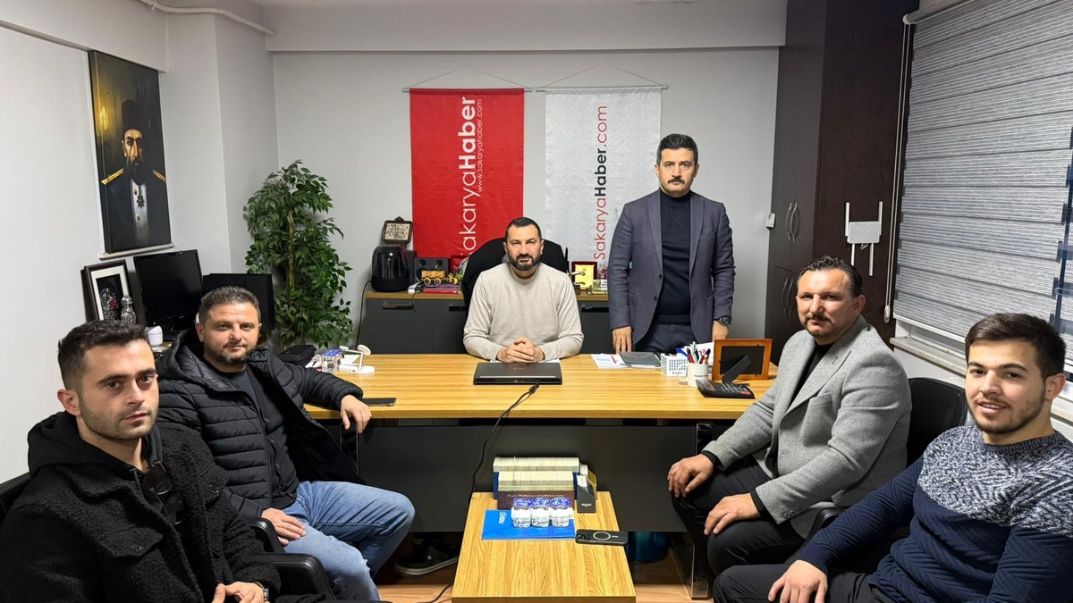 Anahtar Parti yönetimi Akyazı Haber'i ziyaret etti