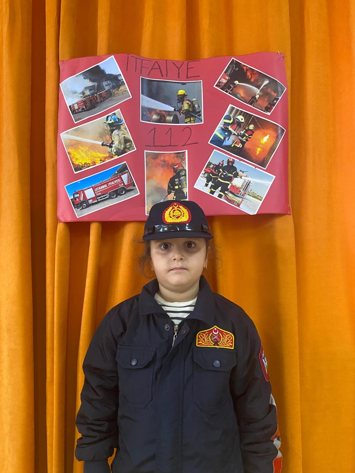 Anaokulu öğrencileri itfaiyeciliği tanıdı