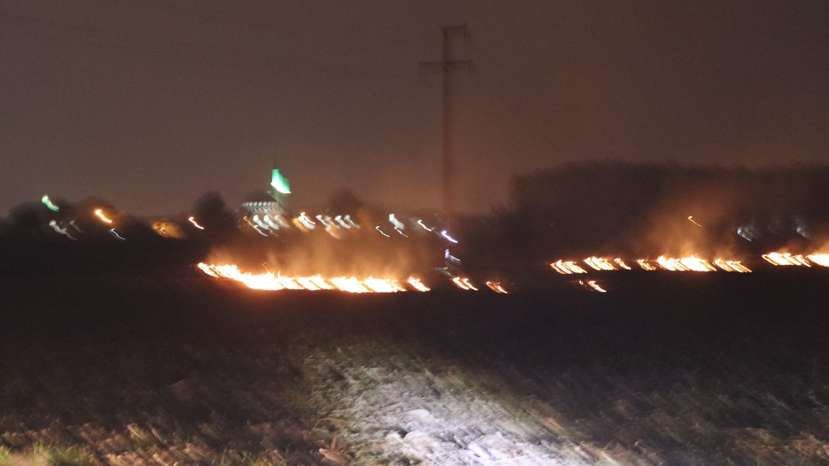 Anız yangınına itfaiye müdahale etti