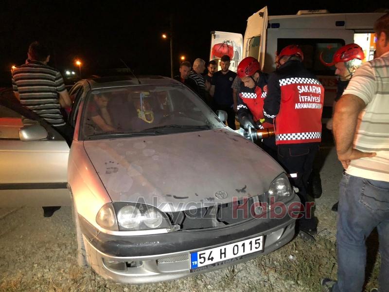 Araç içinde Sıkışan Sürücü İtfaiye Tarafından Kurtarıldı