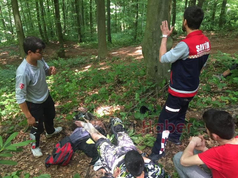 ARAZi MOTORUYŞA DÜŞEREK YARALANAN KiŞi KURTARILDI