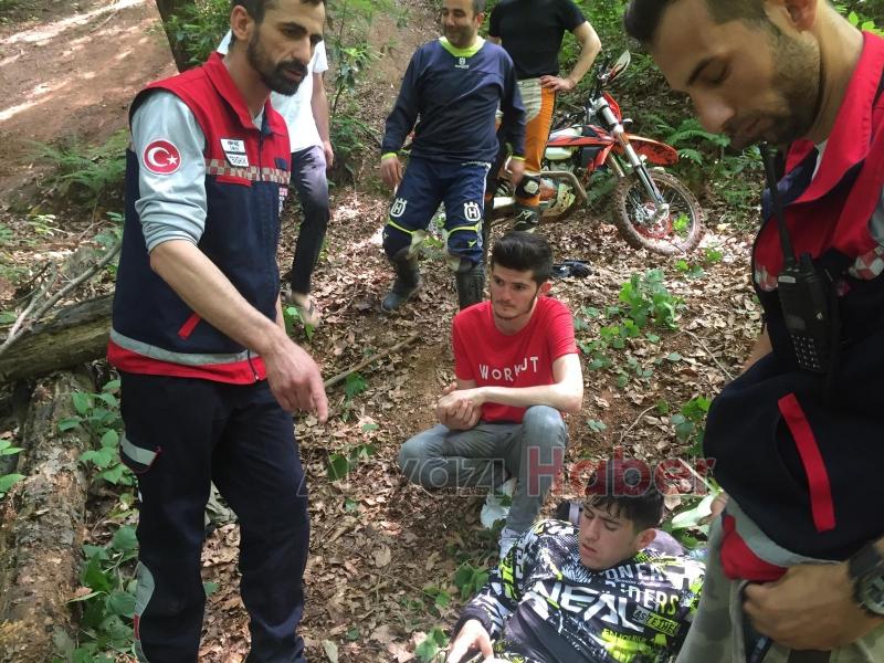 ARAZi MOTORUYŞA DÜŞEREK YARALANAN KiŞi KURTARILDI