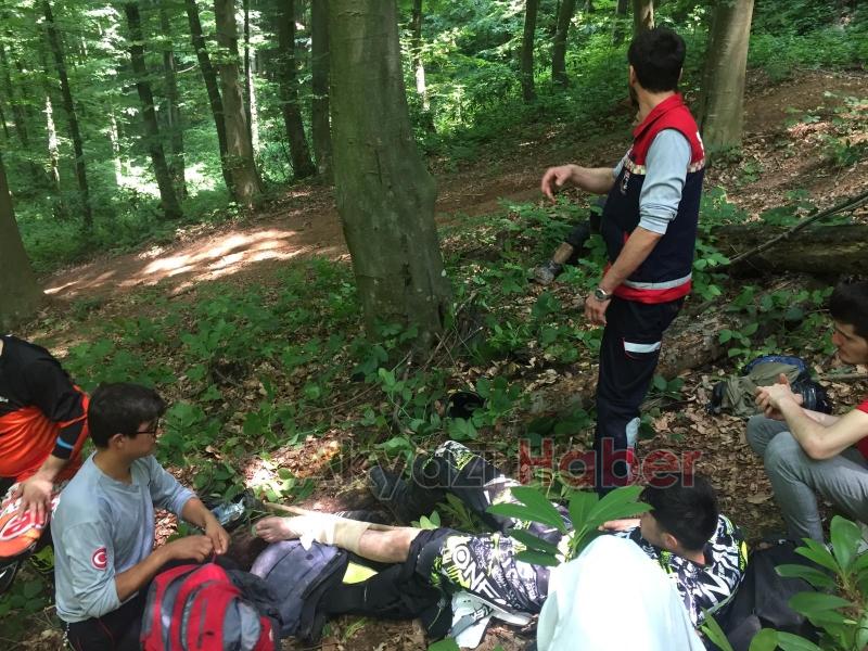 ARAZi MOTORUYŞA DÜŞEREK YARALANAN KiŞi KURTARILDI