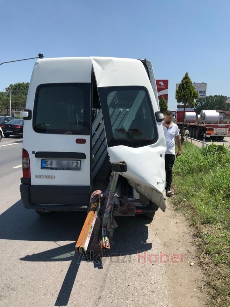 Torpidoyu delip önden ok gibi çıktı