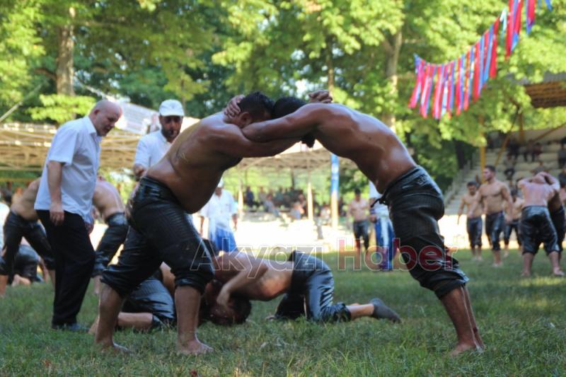  Armağan Furuncu En İyi Peşrev Çeken Güreşçi Oldu