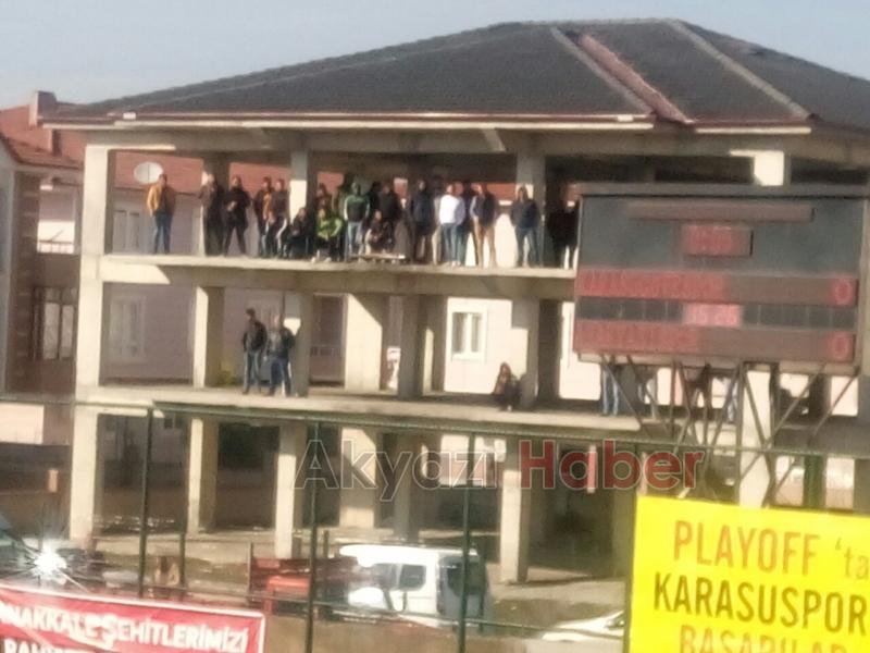 AS AKYAZI MAÇA ÇIKMIYOR 