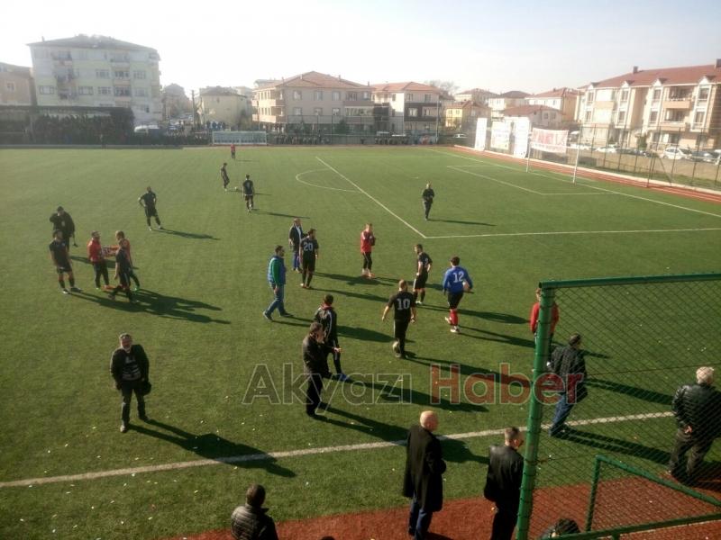 AS AKYAZI MAÇA ÇIKMIYOR 