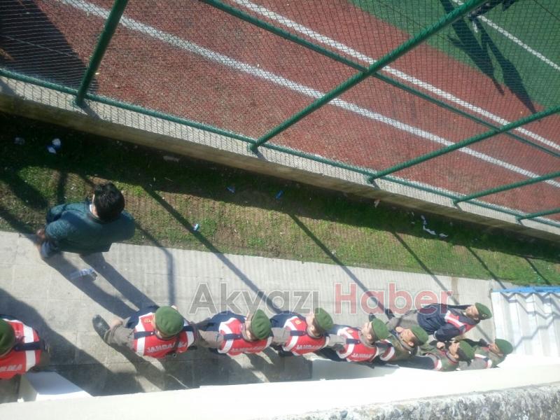 AS AKYAZI MAÇA ÇIKMIYOR 