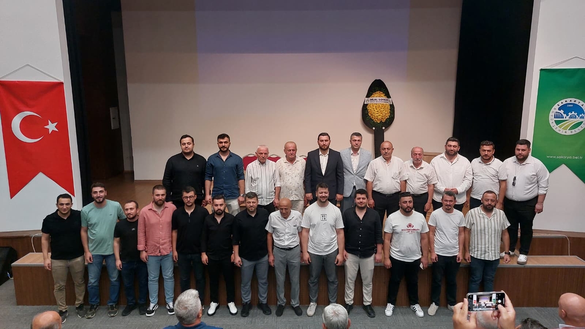 As Akyazıspor'da Şamil Türkan güven tazeledi
