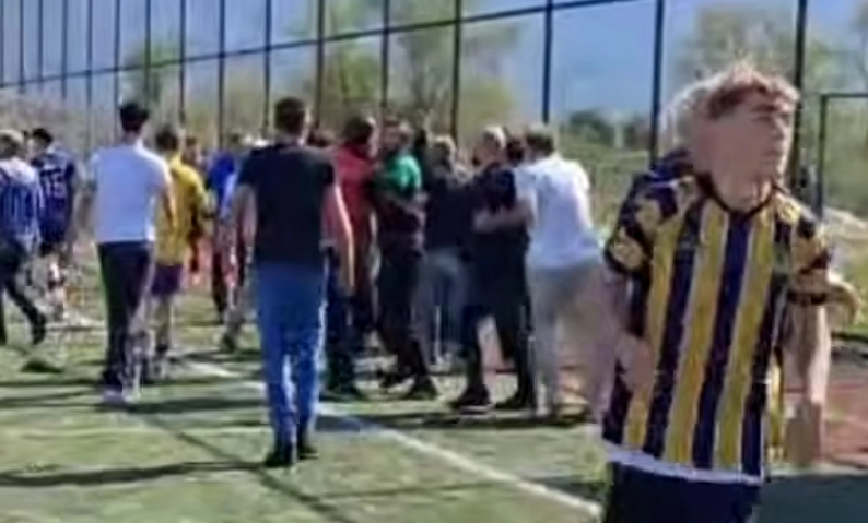 As Akyazıspor finalde kaybetti, maç sonu ortalık karıştı