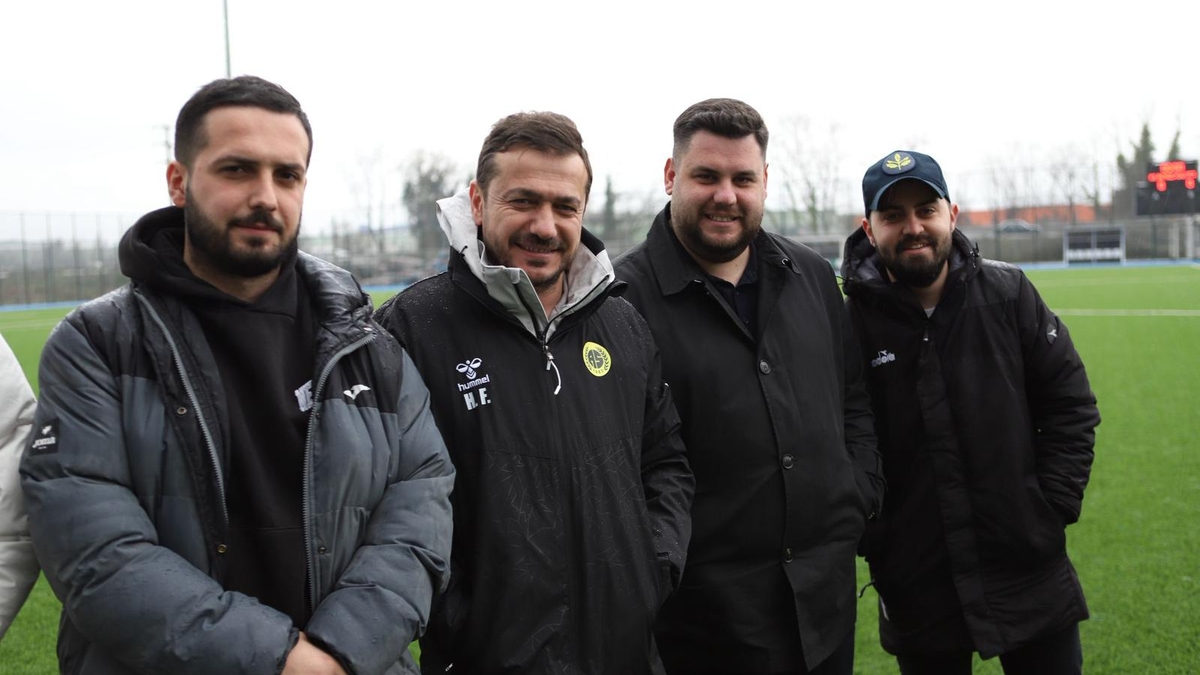 As Akyazıspor U-18 kupasına kavuştu