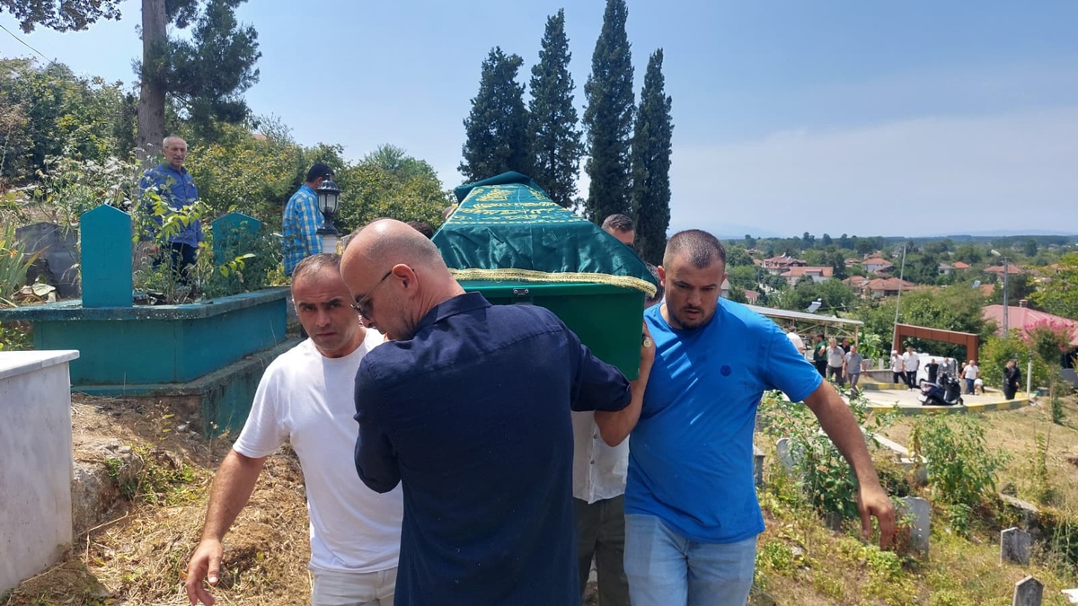 Asansör kazasında hayatını kaybeden Gençağa Koç toprağa verildi