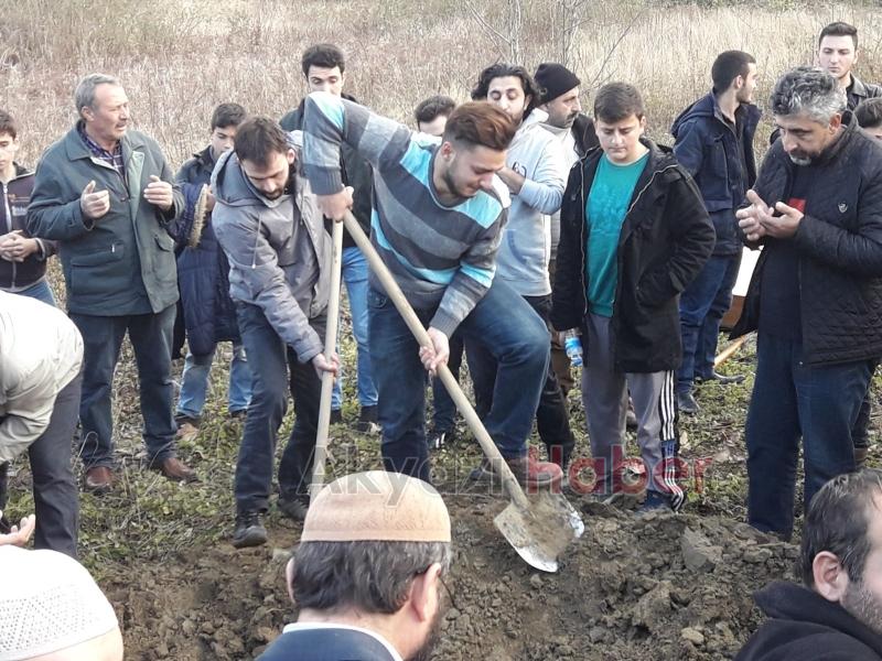 Asım Tekin Defnedildi