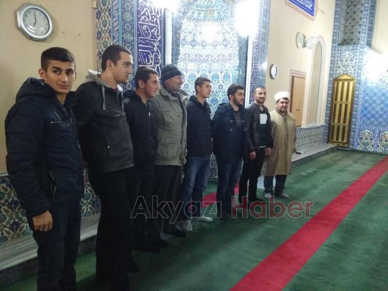   Askere Gidecek Gençler İçin Kuran Okutuldu