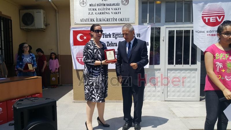 ATATÜRK ORTAOKULU KARNE DAĞITIMI TEVDEN GELEN MİSAFİRLERLE YAPILDI