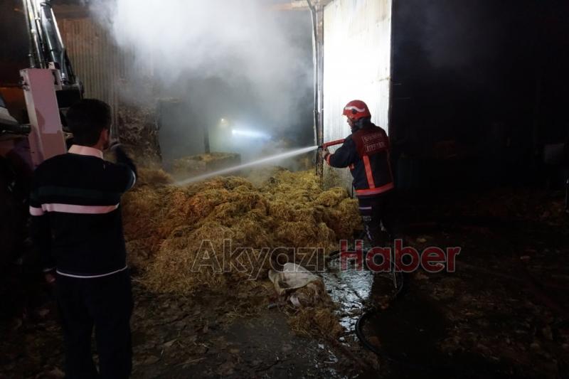  ATÖLYE VE SAMANLIK YANGINI KORKUTTU