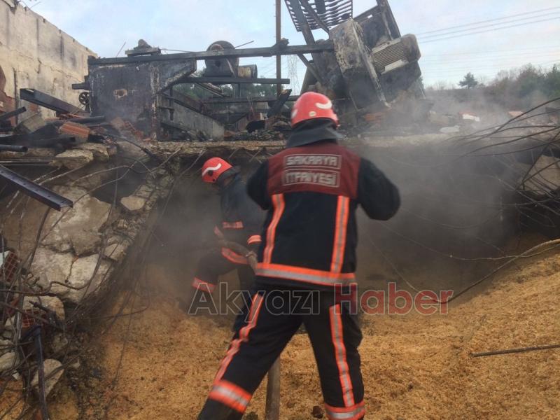 Atölye Yangını Sabaha Karşı Söndürüldü