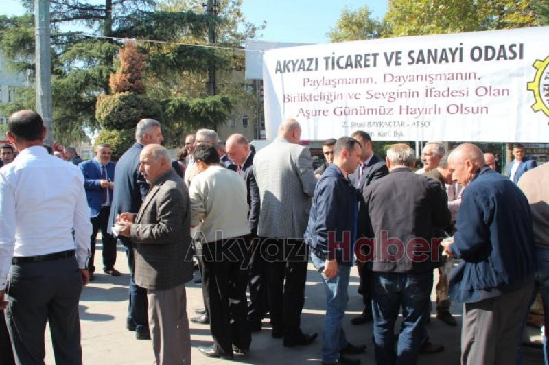 ATSO Vatandaşlara Aşure Dağıttı