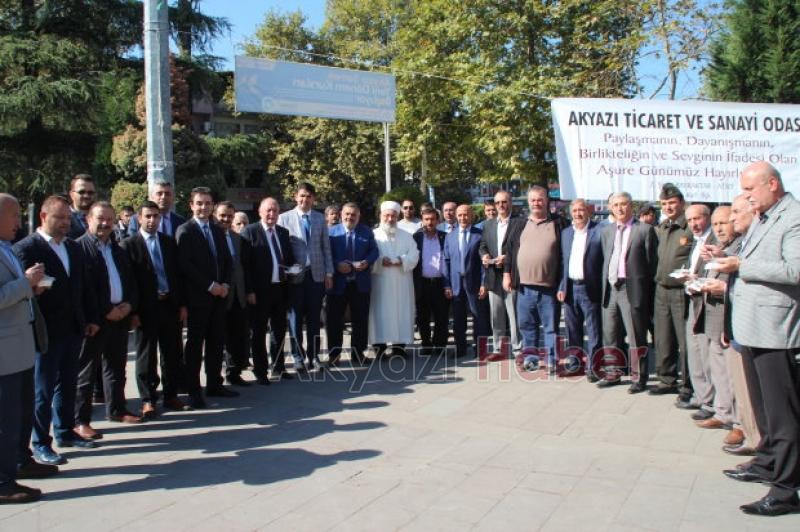 ATSO Vatandaşlara Aşure Dağıttı