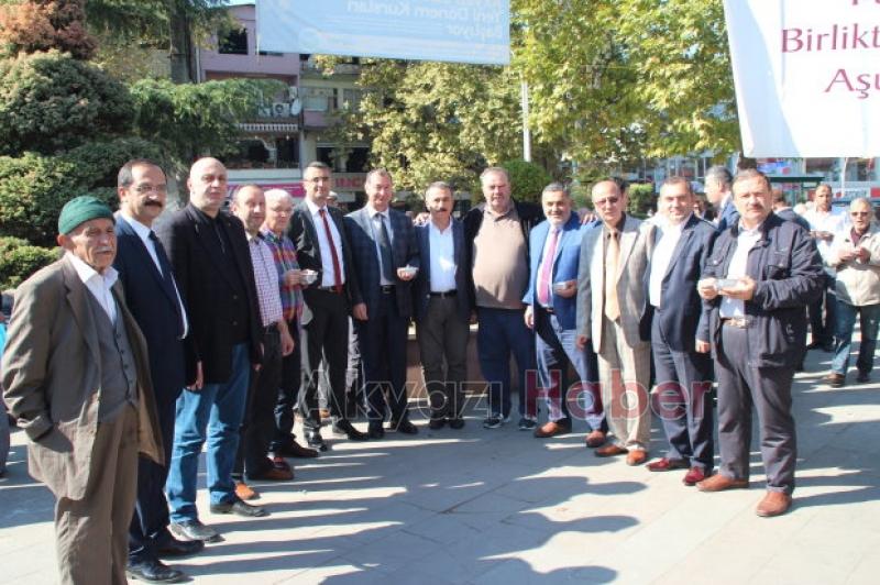 ATSO Vatandaşlara Aşure Dağıttı