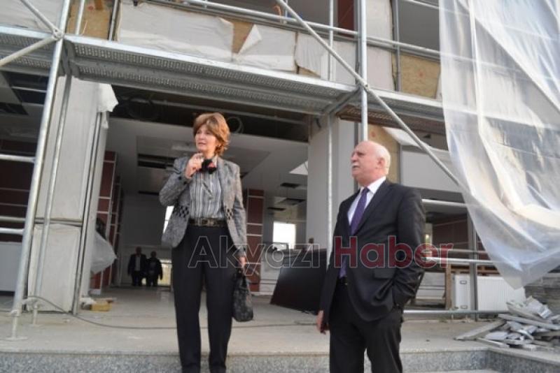 ATSO’NUN GİRİŞİMLERİ SONUCU YAPIMINA BAŞLANAN SGK AKYAZI HİZMET BİNASINDA SONA YAKLAŞILDI