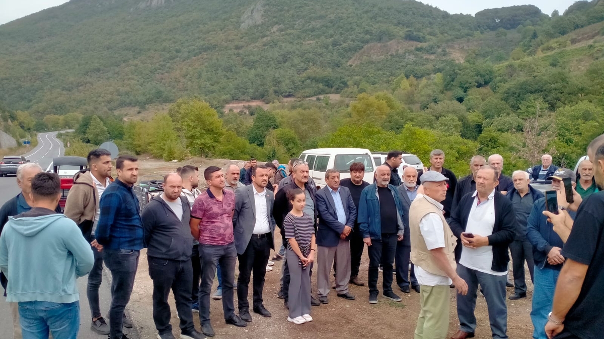 Avdallar'da vatandaş taş ocağına karşı ayakta