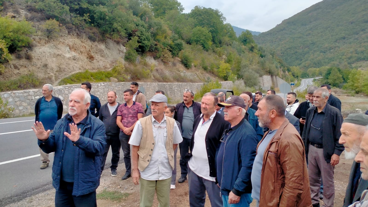 Avdallar'da vatandaş taş ocağına karşı ayakta
