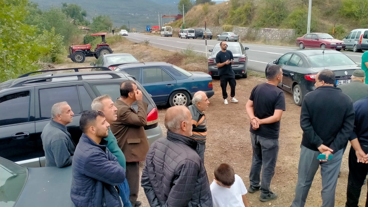 Avdallar'da vatandaş taş ocağına karşı ayakta