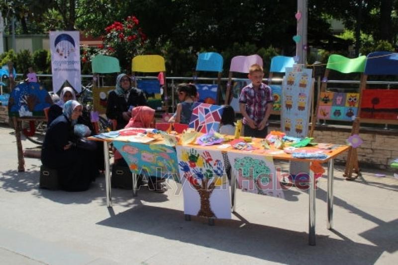 Ay Parçam Özel Rehabilitasyon Öğrencileri Resim Sergisi Düzenledi