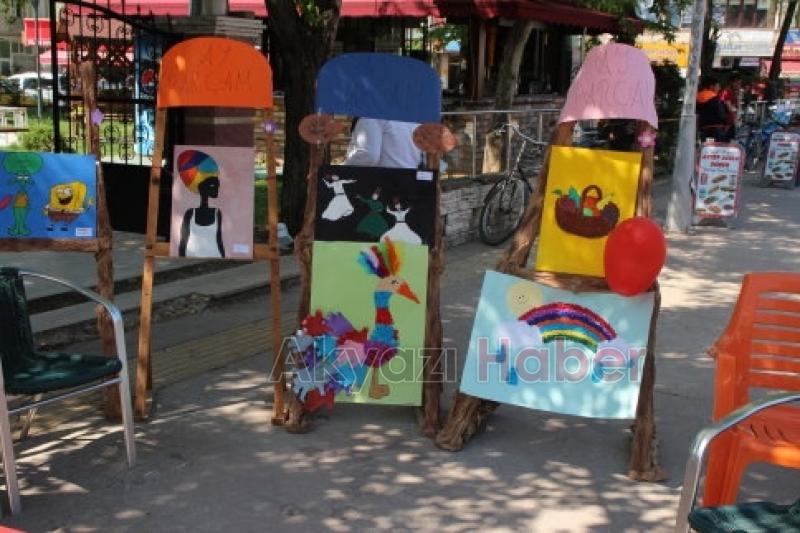 Ay Parçam Özel Rehabilitasyon Öğrencileri Resim Sergisi Düzenledi