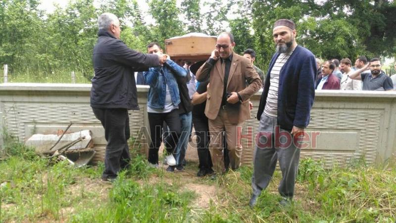 Ayhan Kandı Defnedildi