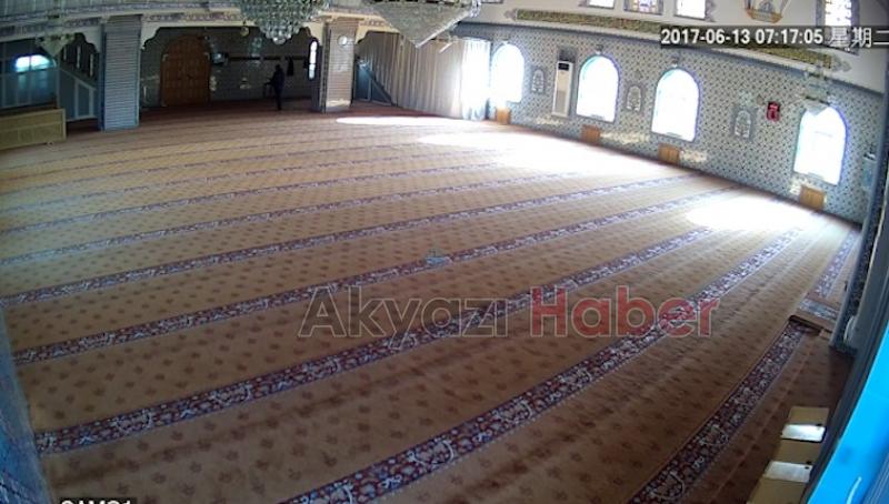 Aynı Hırsız Aynı Camide Yine İş Başında