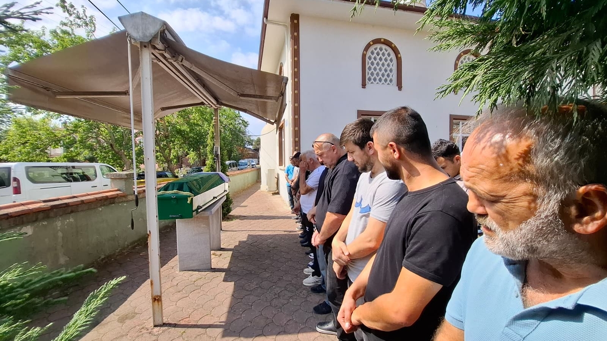 Ayşe Demiralay Yazıcı Defnedildi