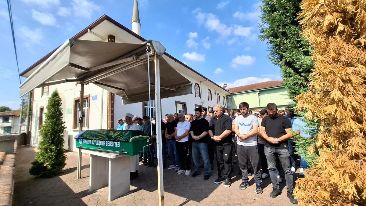 Ayşe Demiralay Yazıcı Defnedildi
