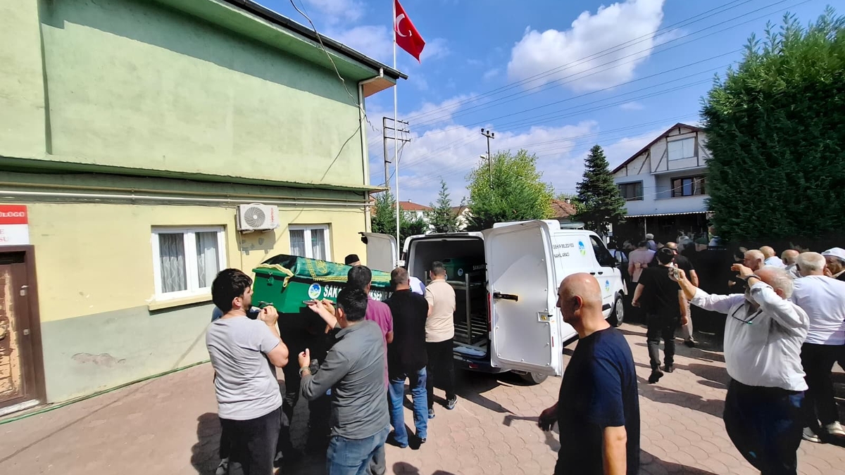 Ayşe Demiralay Yazıcı Defnedildi